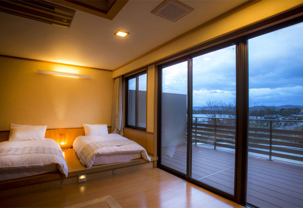 Japanese/Western-style room