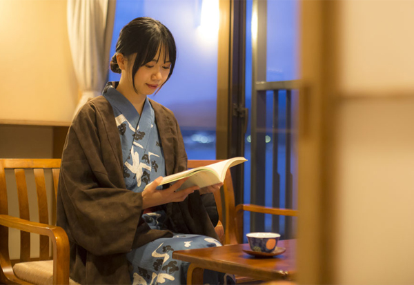 Japanese-style room facing the sea