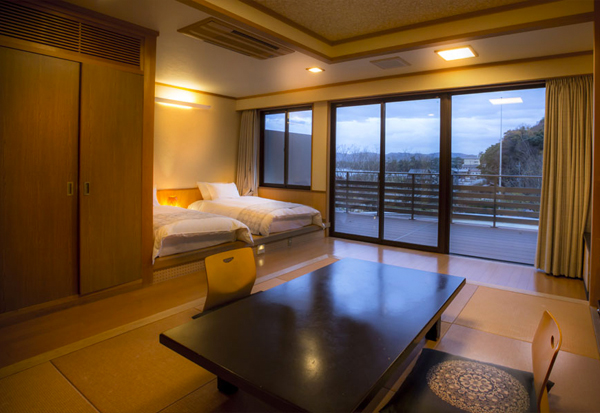 Japanese/Western-style room